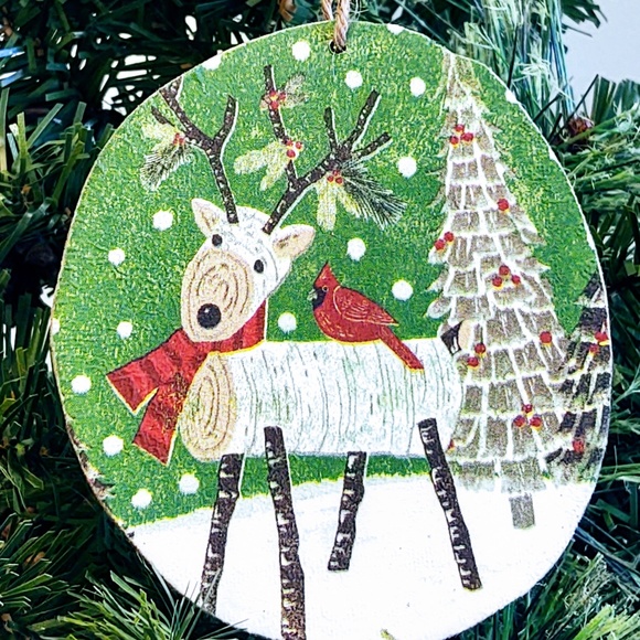 Hand Crafted Natural Wood Christmas Ornament Decoupage Deer Napkin/Tree Decor - Picture 3 of 3